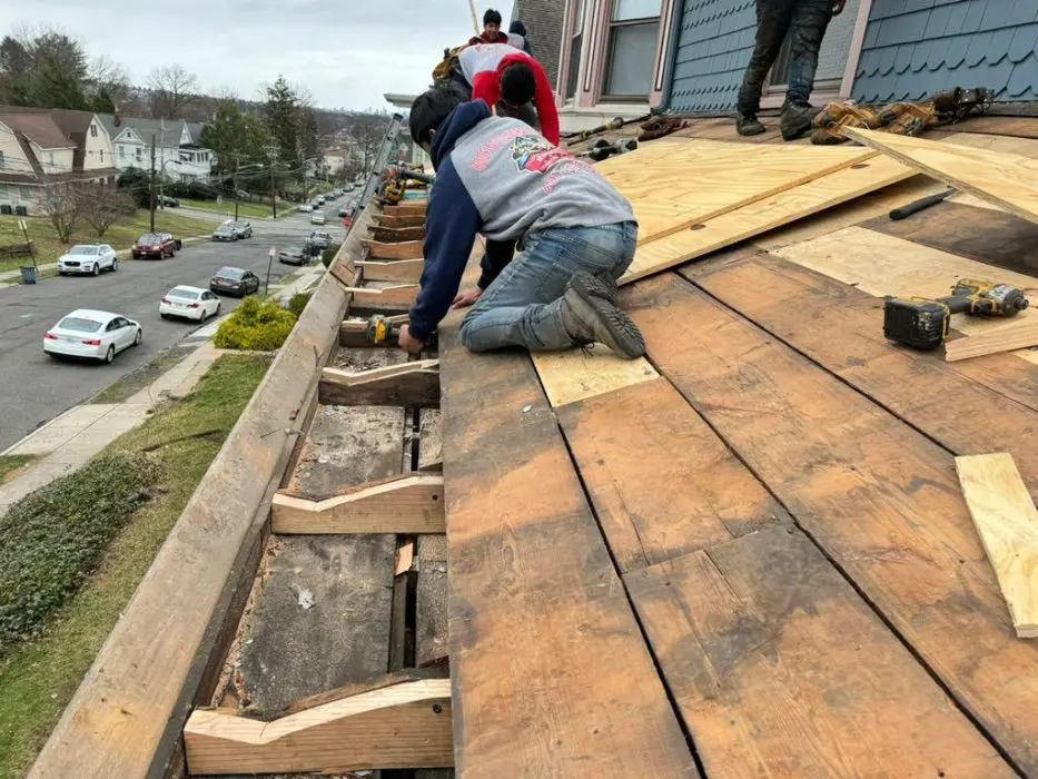 <h2>Yankee Gutter Repair Specialists for Residential and Commercial Properties in West New York, NJ.</h2>